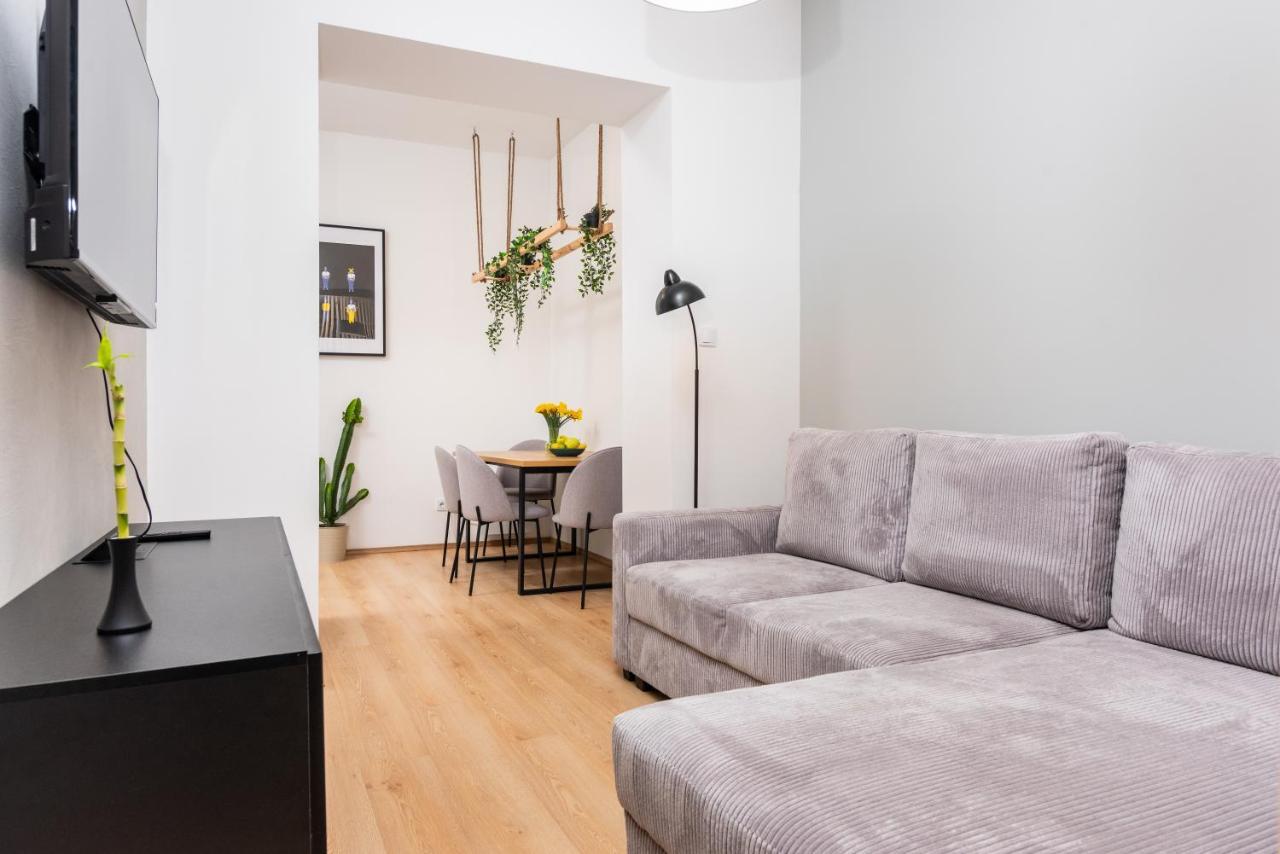Modern Centrally Located Apartments - By Upstairs Cracovia Exterior foto
